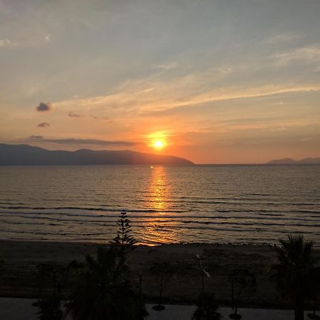 Lucky Lux Apartment Vlorë Εξωτερικό φωτογραφία