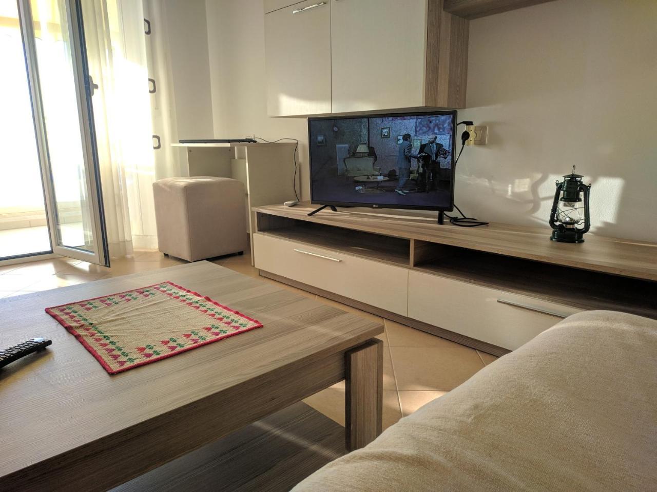 Lucky Lux Apartment Vlorë Εξωτερικό φωτογραφία